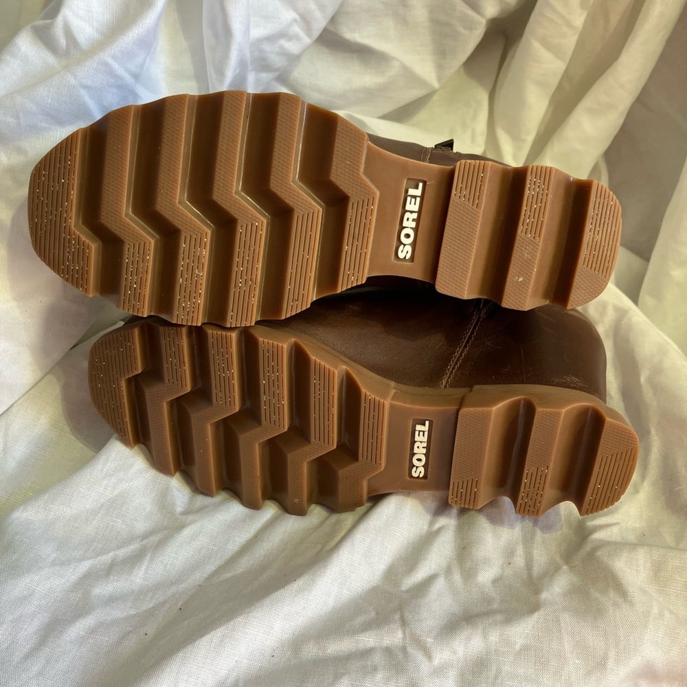 Sorel Joan of Arctic Wedge III Zip Boot — Waterproof hazelnut / gum Sz 7 EUC - Picture 4 of 7